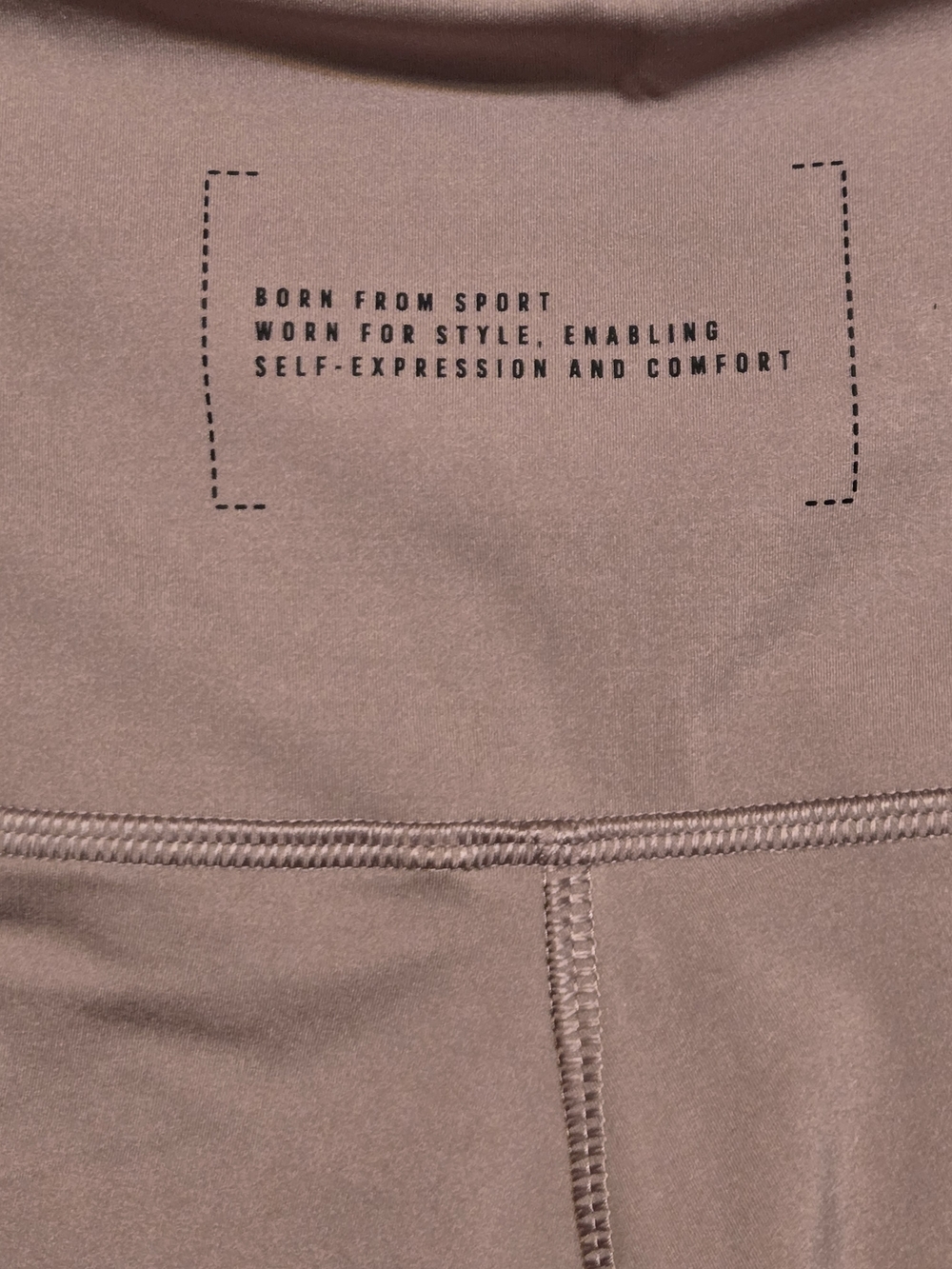 Adidas High-Waist Mauve Leggings – Comfortable Women’s Activewear - Picture 5 of 13